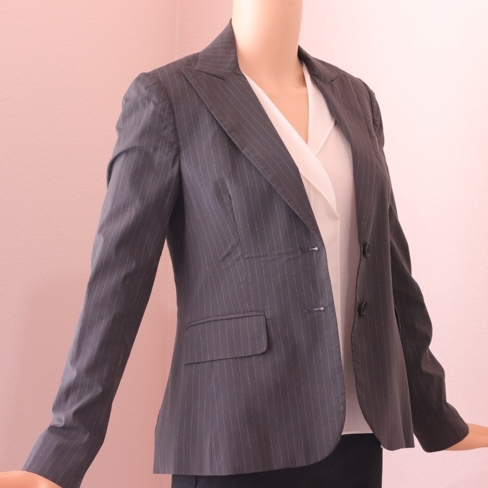 THEORY Gabe Pinstripe Suit Blazer - Picture 2 of 14